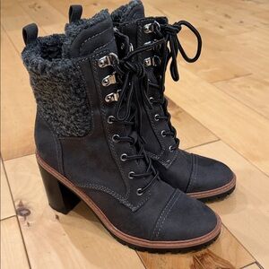 Stylish Nine West Women's Black Lace-Up Boots